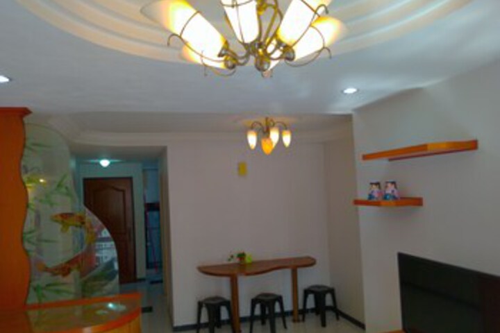 Room 16 of 33
