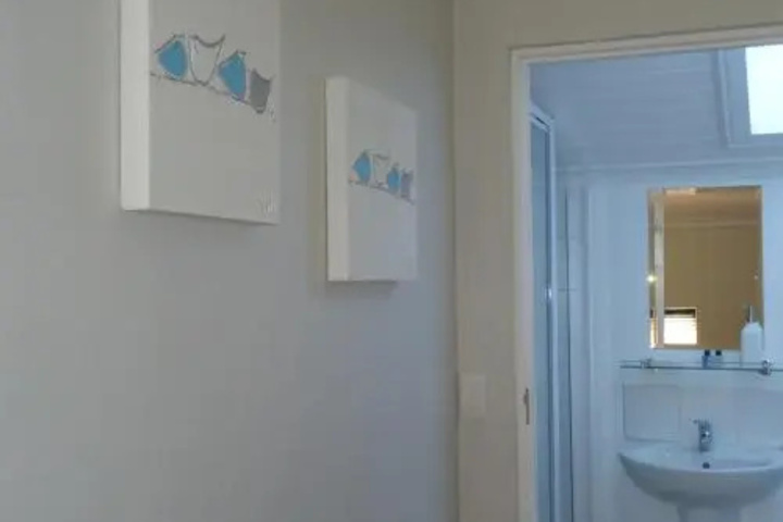 Room 8 of 21