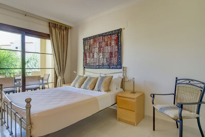 Room 15 of 36