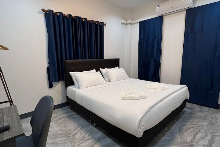 Room 14 of 49
