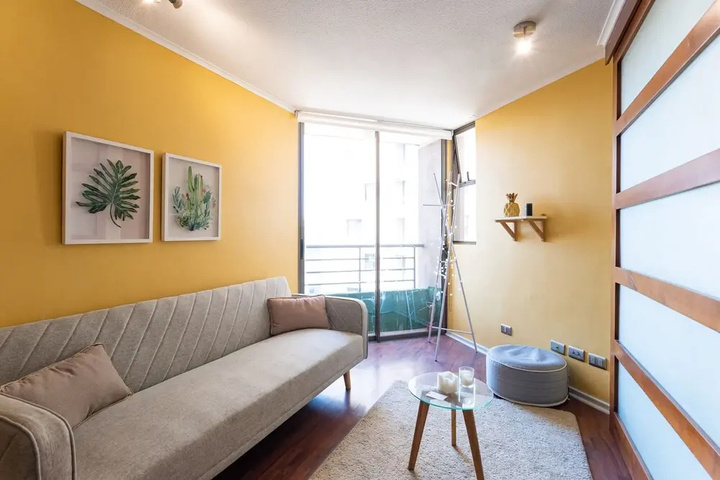 Room 5 of 11