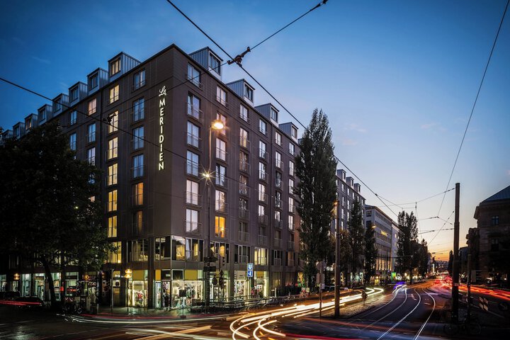 Hotel 90 of 93
