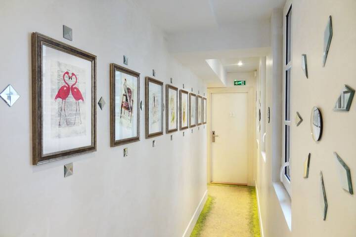 Ballroom/Hall 64 of 78