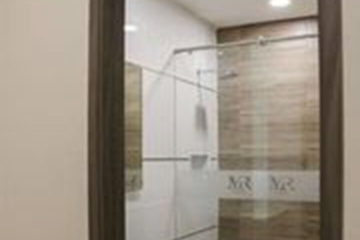Room 16 of 29