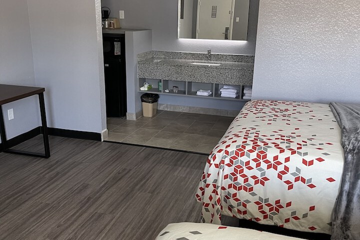 Room 9 of 42