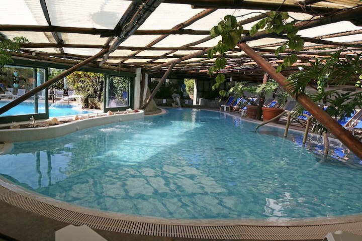 Pool 44 of 91