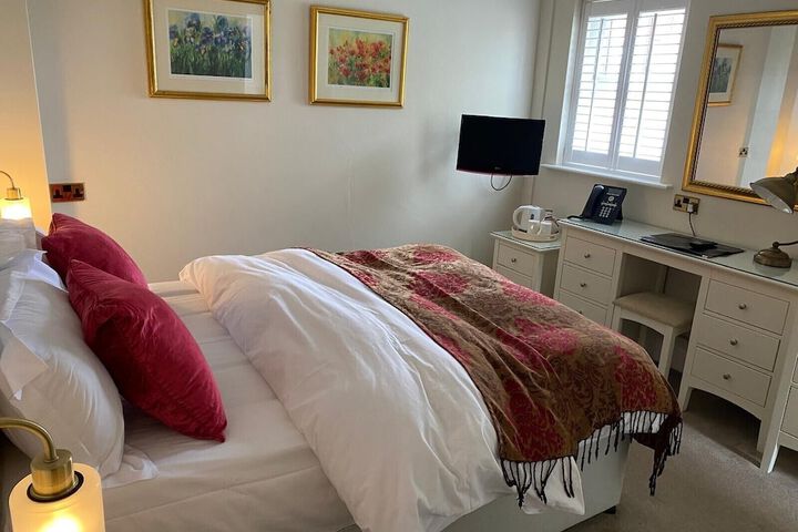 Room 16 of 40
