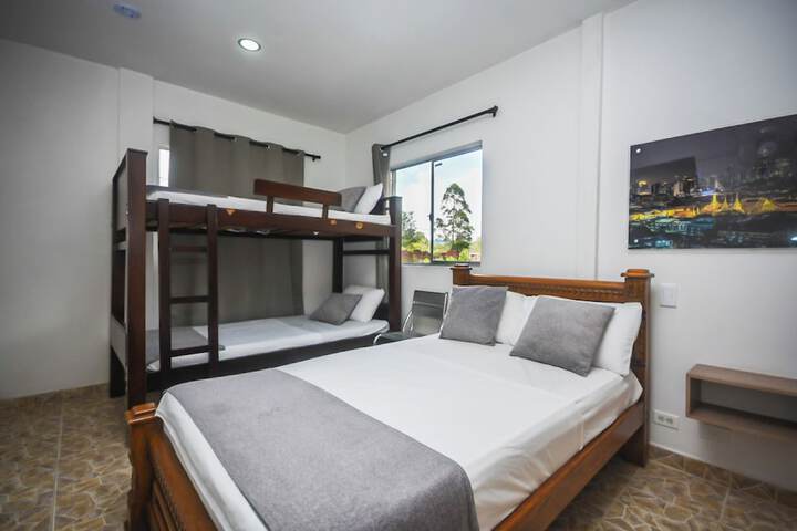Room 12 of 25
