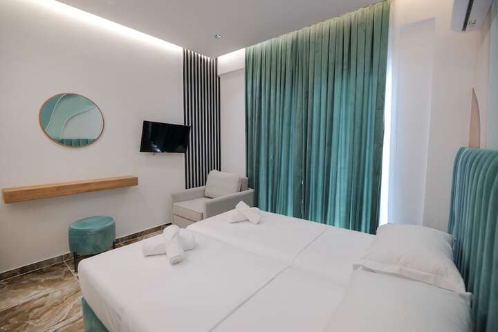 Room 50 of 105