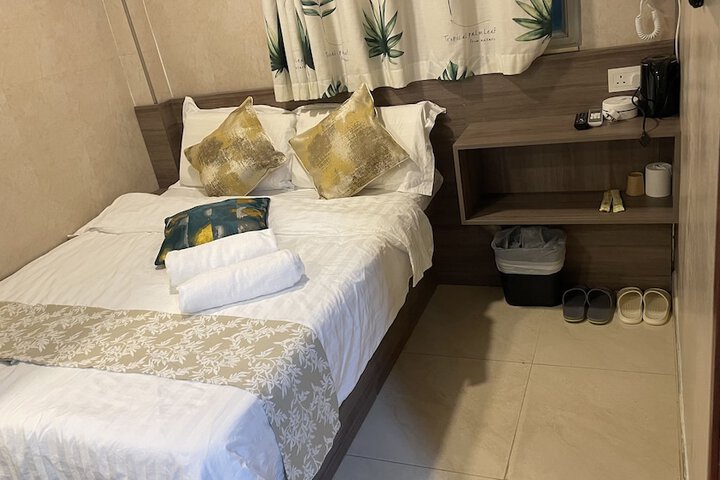 Room 87 of 195