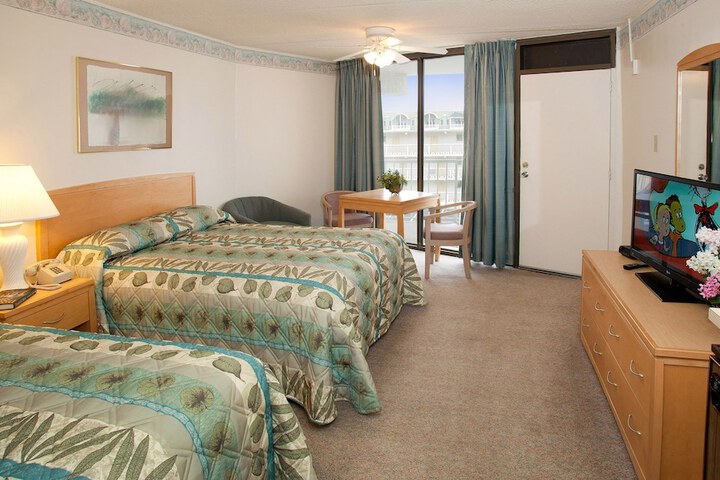Room 6 of 40