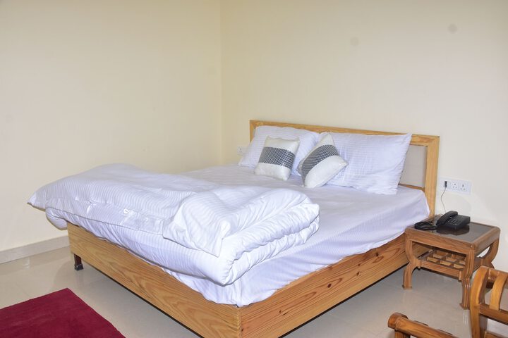 Room 3 of 12
