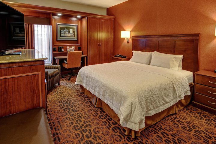 Room 11 of 38