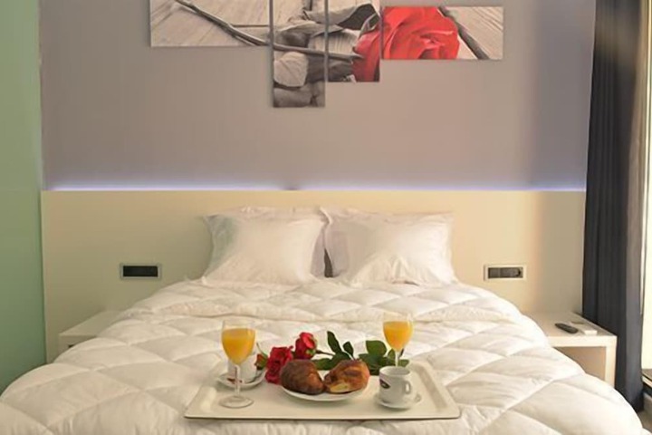 Room 4 of 40