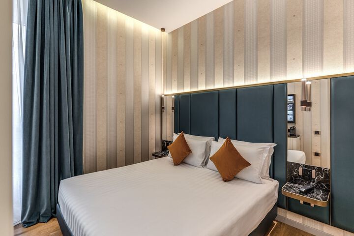 Room 45 of 114