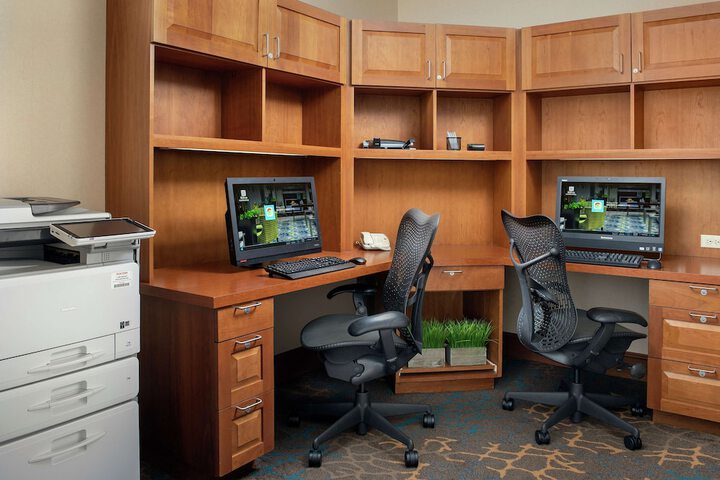 Business Center 35 of 37