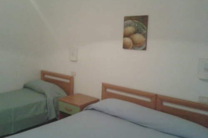 Room 14 of 42