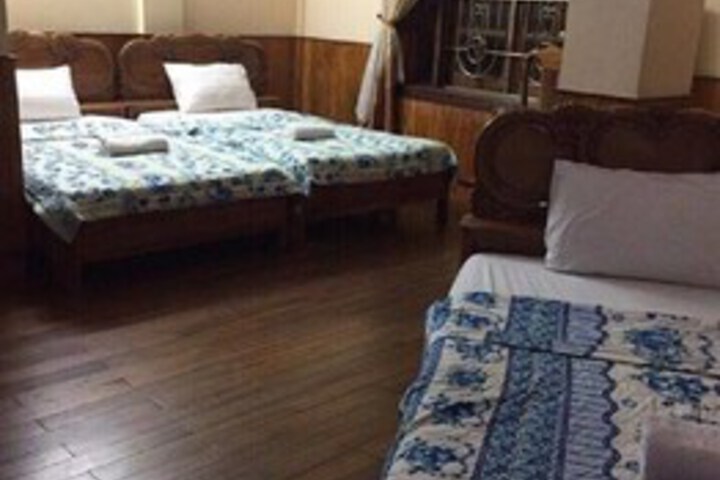 Room 13 of 17