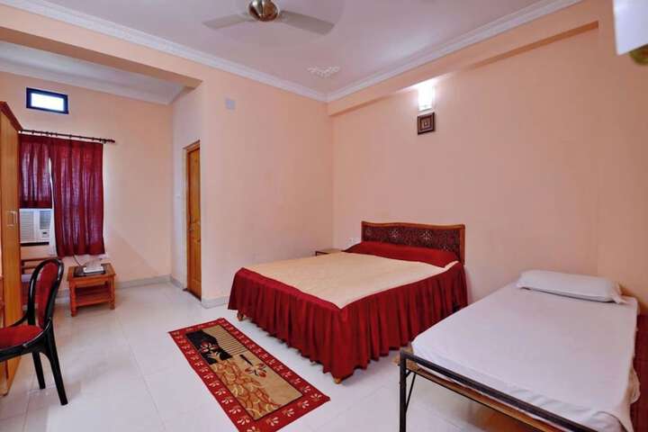 Room 13 of 17