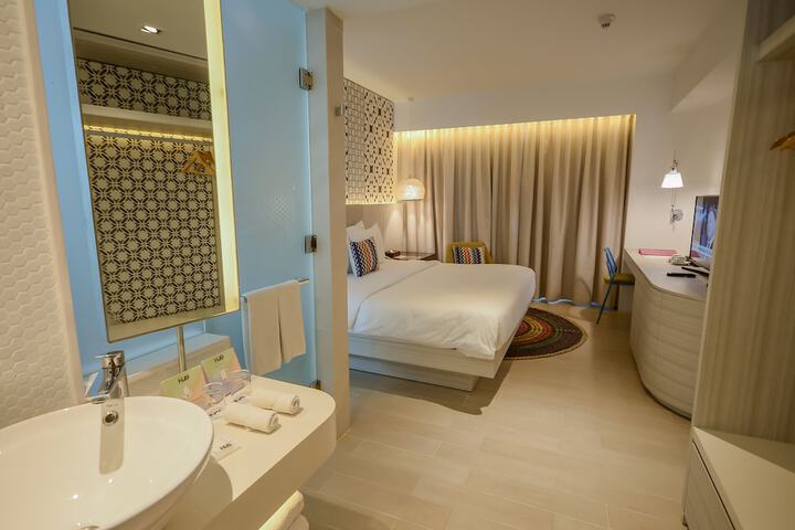 Room 25 of 52