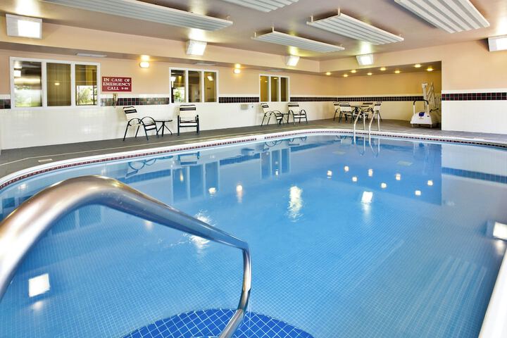 Hotel with Pool