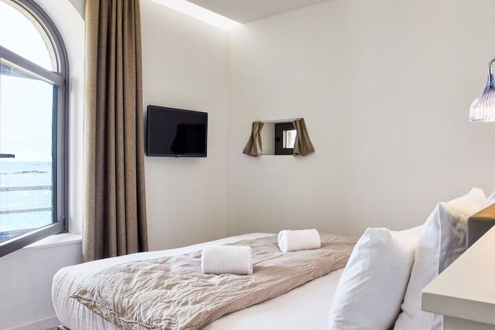 Room 16 of 57