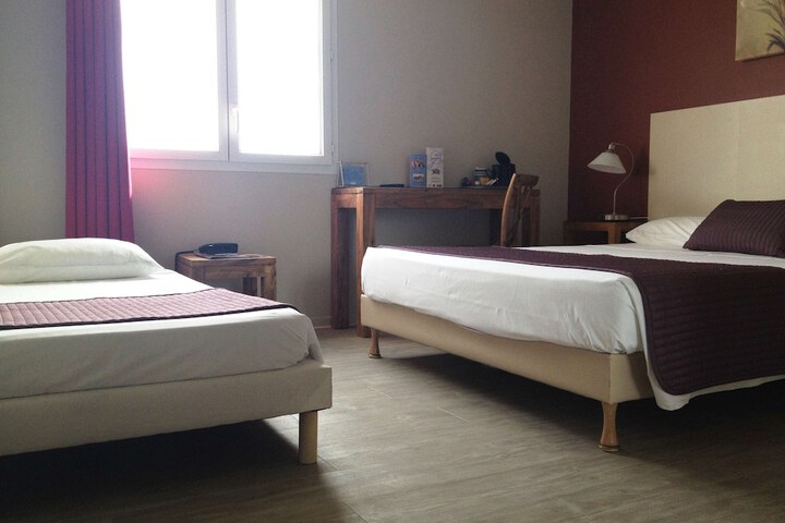 Room 14 of 96