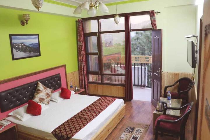 Room 7 of 28