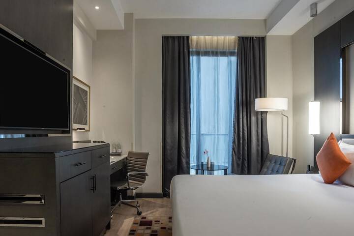 Room 14 of 86