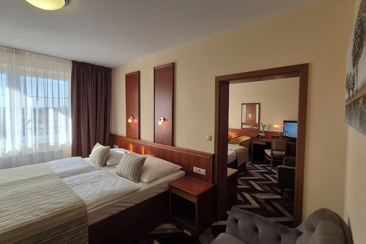 Room 10 of 55