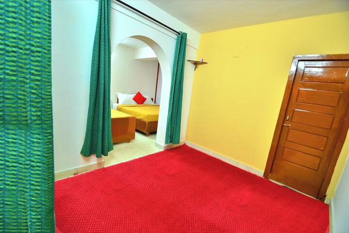 Room 4 of 11