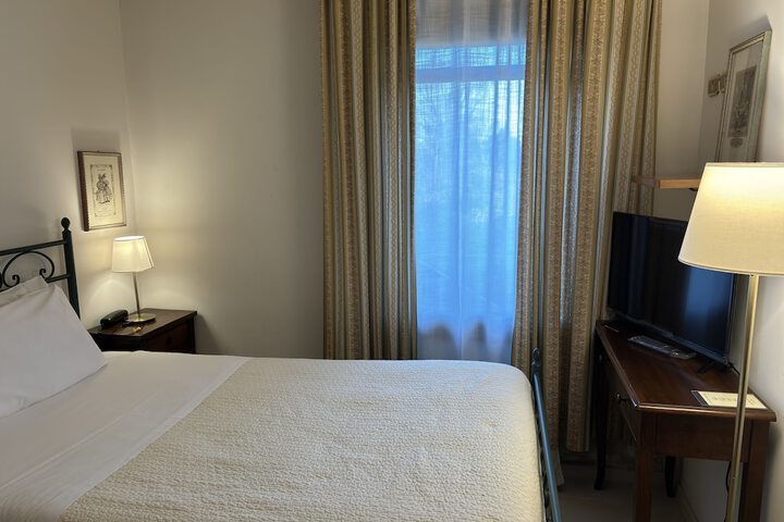 Room 93 of 177