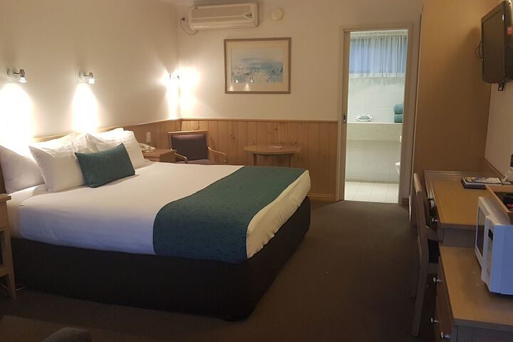 Room 5 of 42