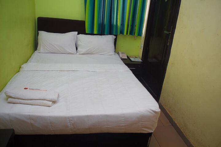 Room 18 of 35