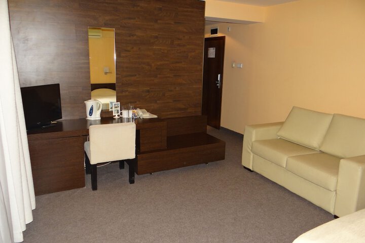 Room 14 of 46
