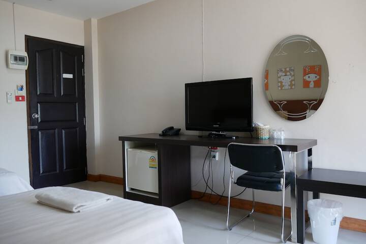 Room 13 of 19