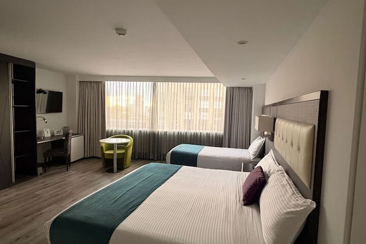 Room 21 of 39
