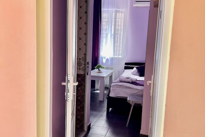 Room 5 of 101