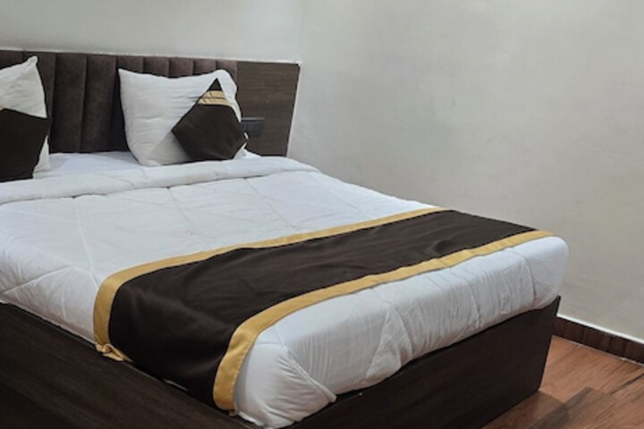 Room 3 of 55
