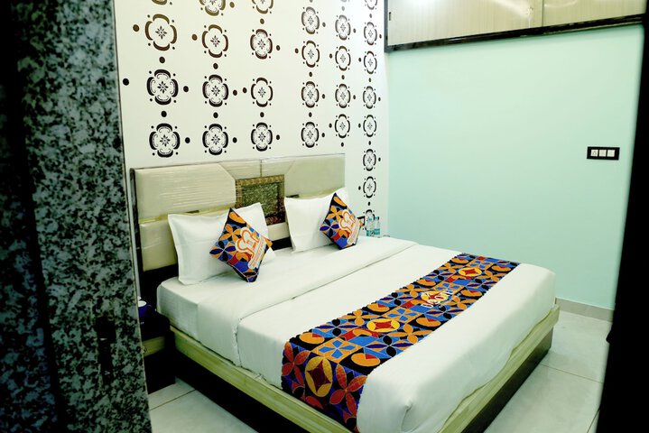 Room 17 of 25