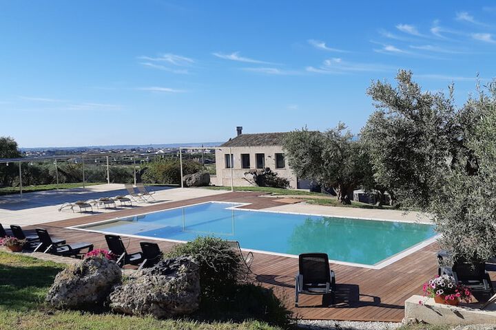Pool 10 of 31