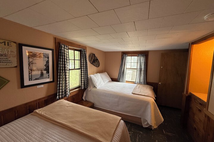 Room 51 of 212