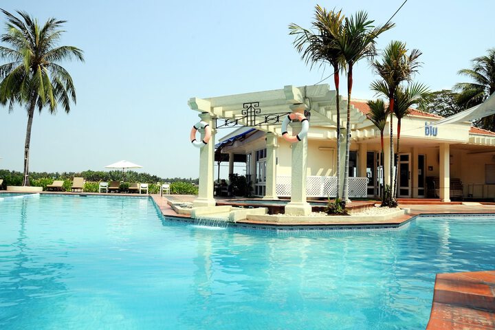 Pool Hotel