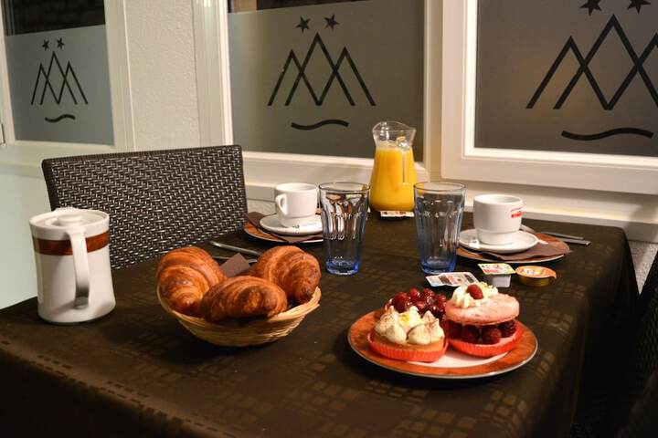 Breakfast area