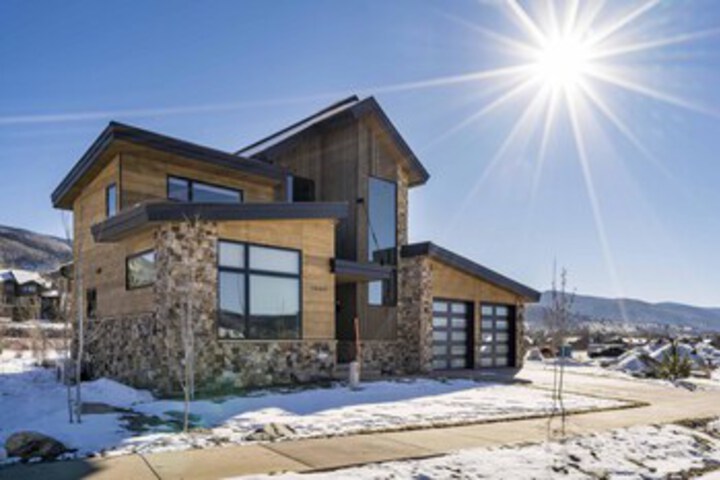 Exterior of The Range #2660