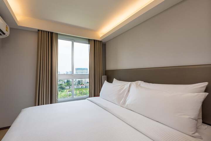 Room 7 of 190