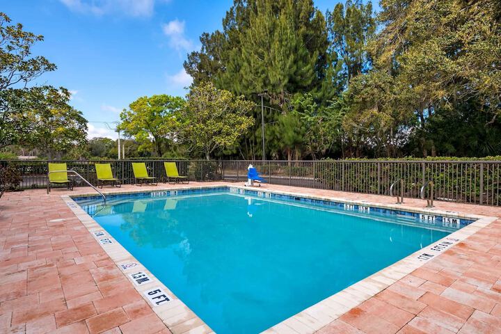 Pools & Facilities