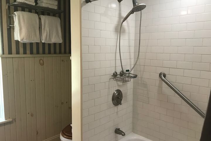 Room 45 of 66