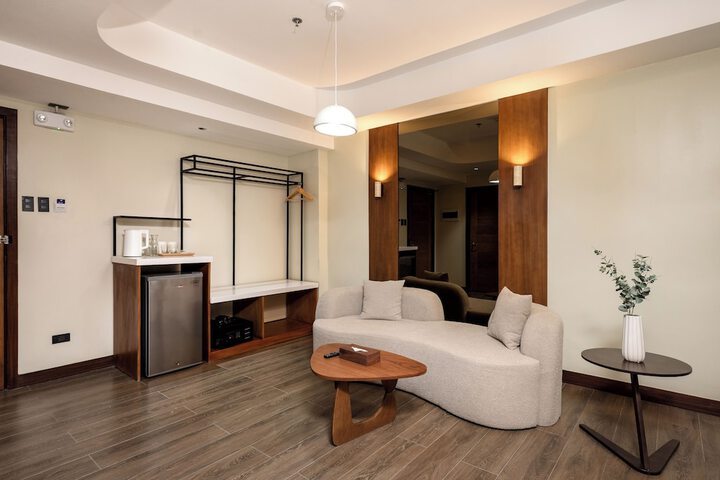 Room 35 of 59