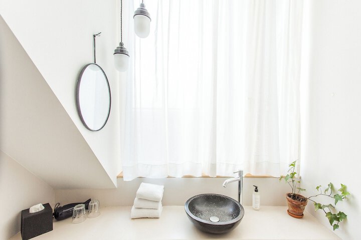 Room 40 of 48